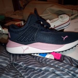 Puma size 5 1/2 NEVER been worn. These are a big 5 1/2. Text me at 4236670004